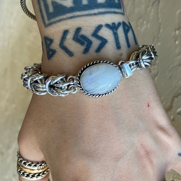Maille white moonstone bracelet . Silver handcrafted links genuine gemstone - Picture 12 of 15